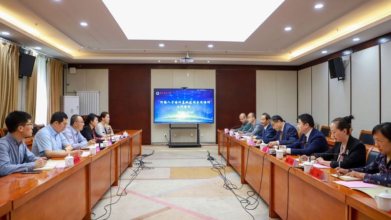 叉车证与挖掘机证：能否通用？揭秘证书背后的真相